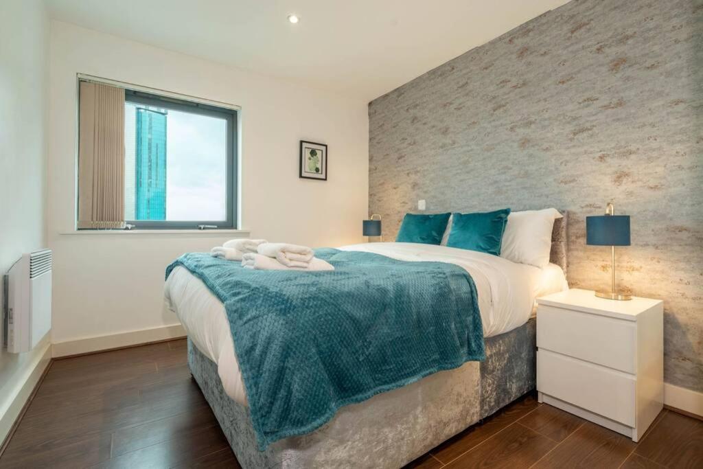 Appartement Centre 2bed - With Balcony & Parking *
